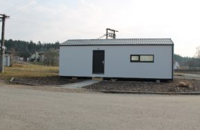 Vzorová Mobilní Dřevostavba Easy 40 u naší haly v Třemošné exteriér