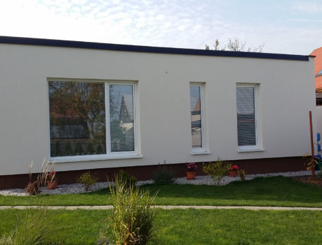 Modulová dřevostavba Easy 40 jako letní kuchyň k RD