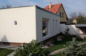 Modulová dřevostavba Easy 40 jako letní kuchyň k RD