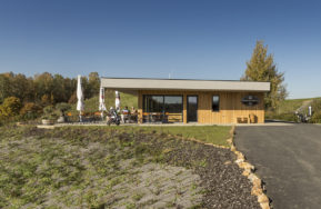 Restaurace na golfovém hřišti u Plzně - exteriér