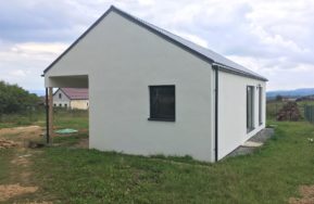 Dřevostavba Easy 78 s přístřeškem