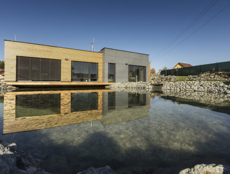 Moderní rodinný dům Easy 150 s garáží a rybníčkem