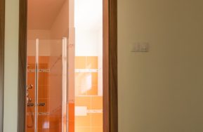 Dřevostavba na míru ve Šťáhlavech u Plzně - chodba