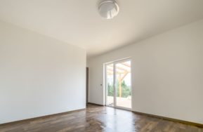 Dřevostavba EASY 64 ve Zdemyslicích u Plzně - pokoj