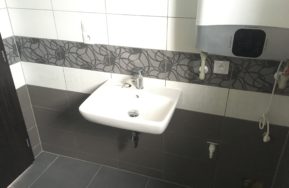 Malá dřevostavba Easy 40 v Křimicích u Plzně - koupelna