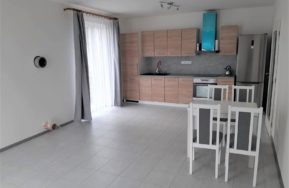 Dřevostavba Easy 69 na Domažlicku - kuchyňský kout