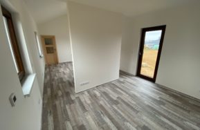 Rodinný dům Easy 48 v Chodové Plané - pokoj