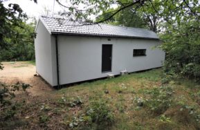 Malá dřevostavba Easy 48 na Kolínsku exteriér
