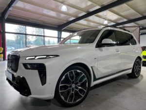 bmw x7 bílá - facelift