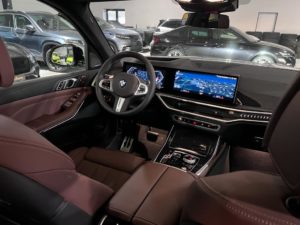 bmw x7 kožený interiér