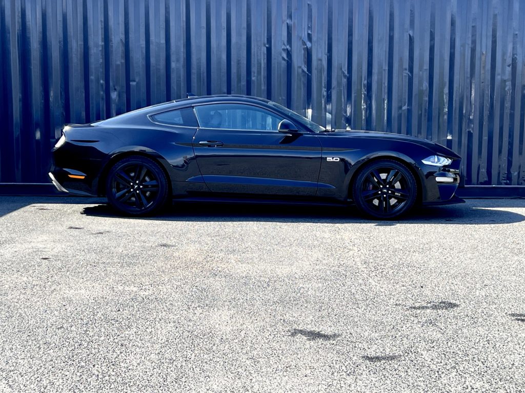 Ford Mustang 5.0 V8 GT - sportovní auta k zapůjčení Plzeň